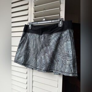 Lululemon Pace Rival Skirt Dimensional Icing Blue Multi DWMM/BLK size 10
